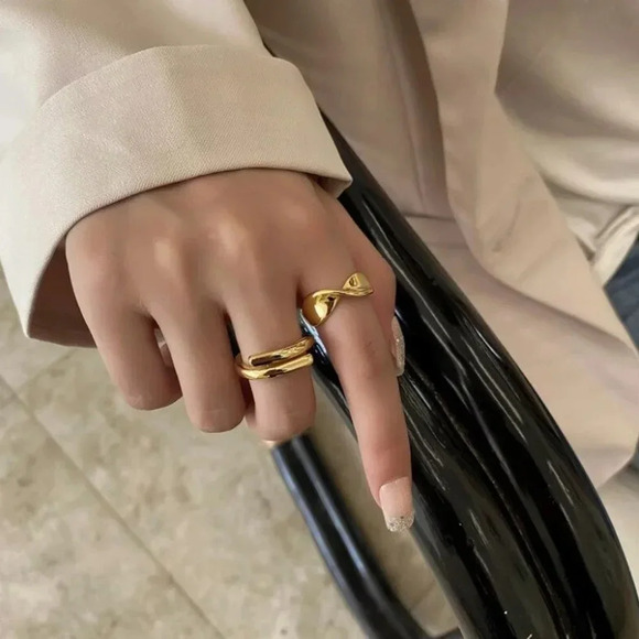 Minimalist 925 Sterling Silver Twist Knot Ring Silver or Gold - Picture 1 of 6